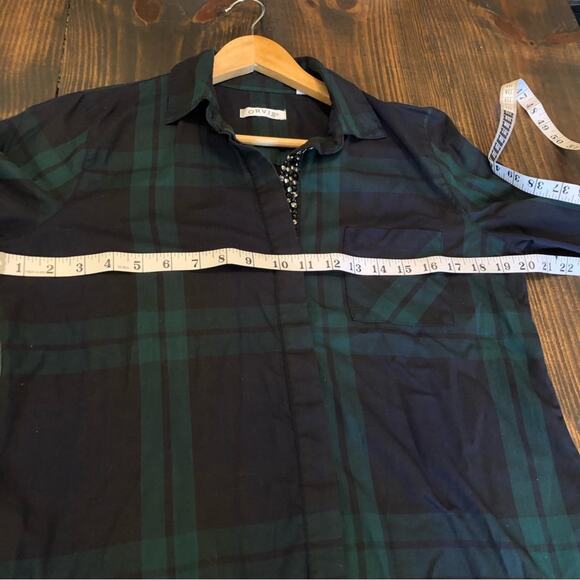 Orvis Plaid Studded Button Down Shirt Woman’s Size 10 Long Sleeve Blue Green - Picture 6 of 9